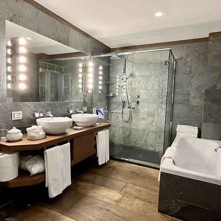 Spalletti Trivelli - Small Luxury Of The World Гостевой дом