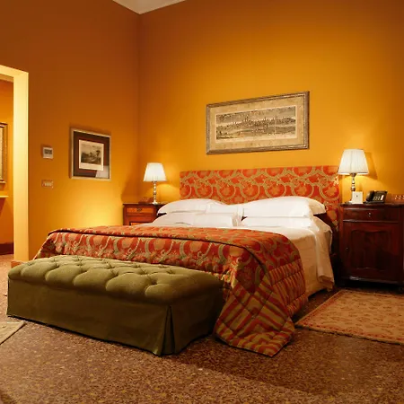 Casa de hóspedes Spalletti Trivelli - Small Luxury Of The World 4*