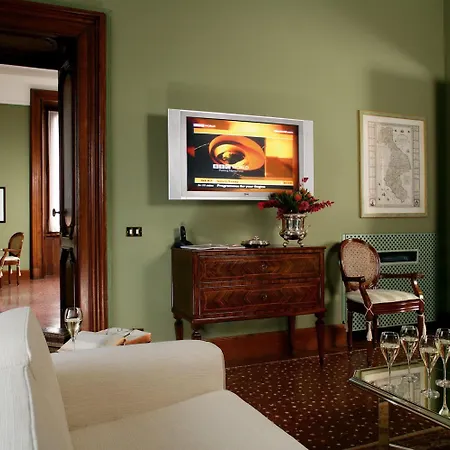 Casa de hóspedes Spalletti Trivelli - Small Luxury Of The World 4*