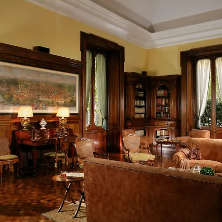 Spalletti Trivelli - Small Luxury Of The World Casa de hóspedes