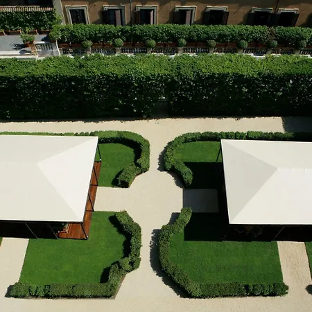 Spalletti Trivelli - Small Luxury Of The World Casa de hóspedes 4*